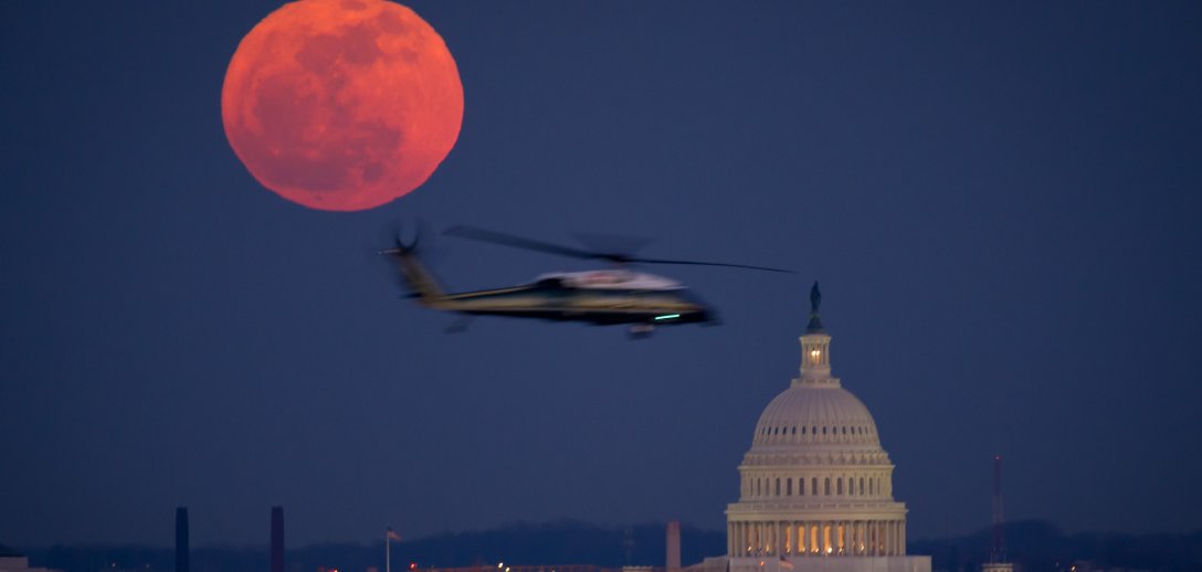 Księżyc – ochroniarz Ziemi